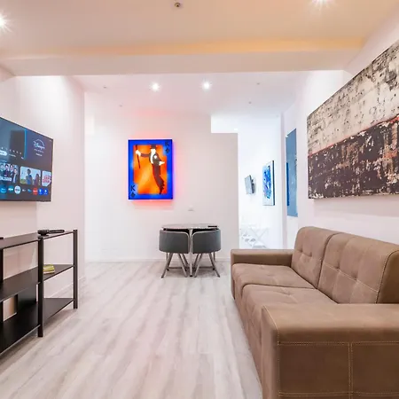 דירה Arthouse - Arte & Comfort - Centro & Stazione *
