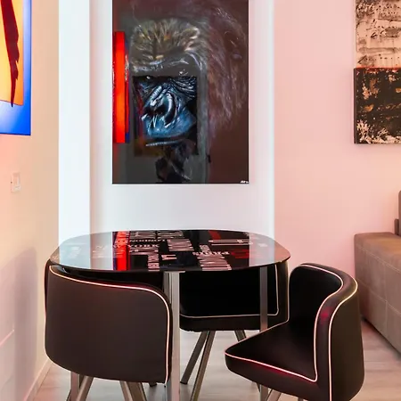 Arthouse - Arte & Comfort - Centro & Stazione דירה *